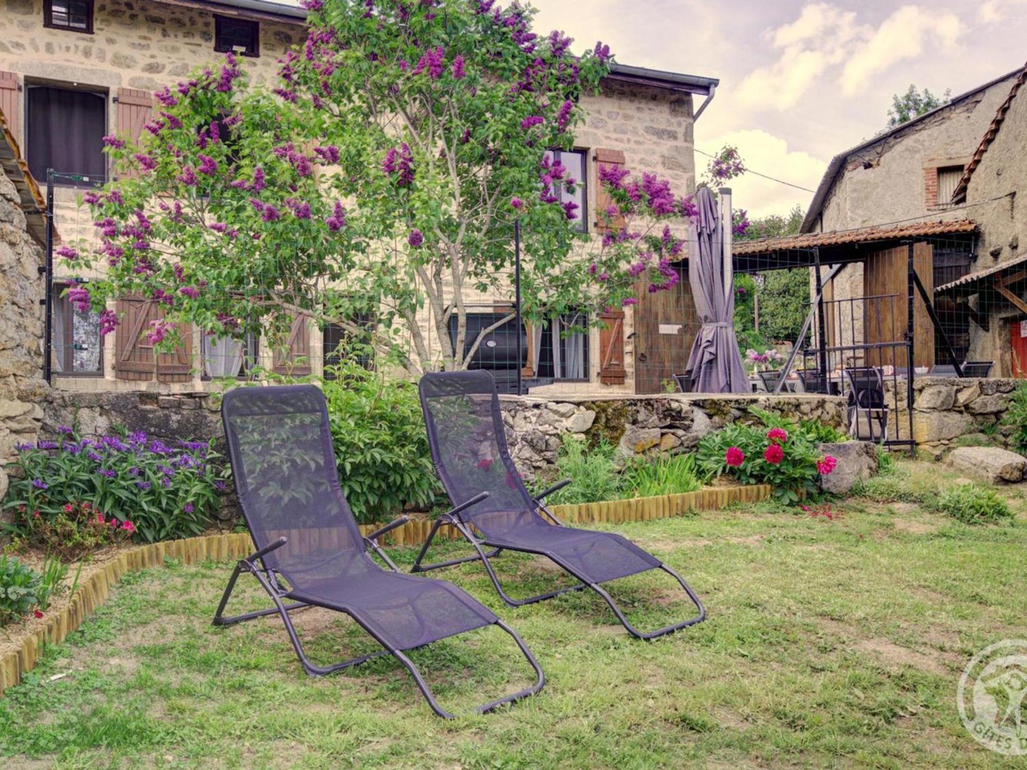Gite De Charme Avec Jardin Et Wifi A Chalmazel-Jeansagniere - Fr-1-496-249 외부 사진
